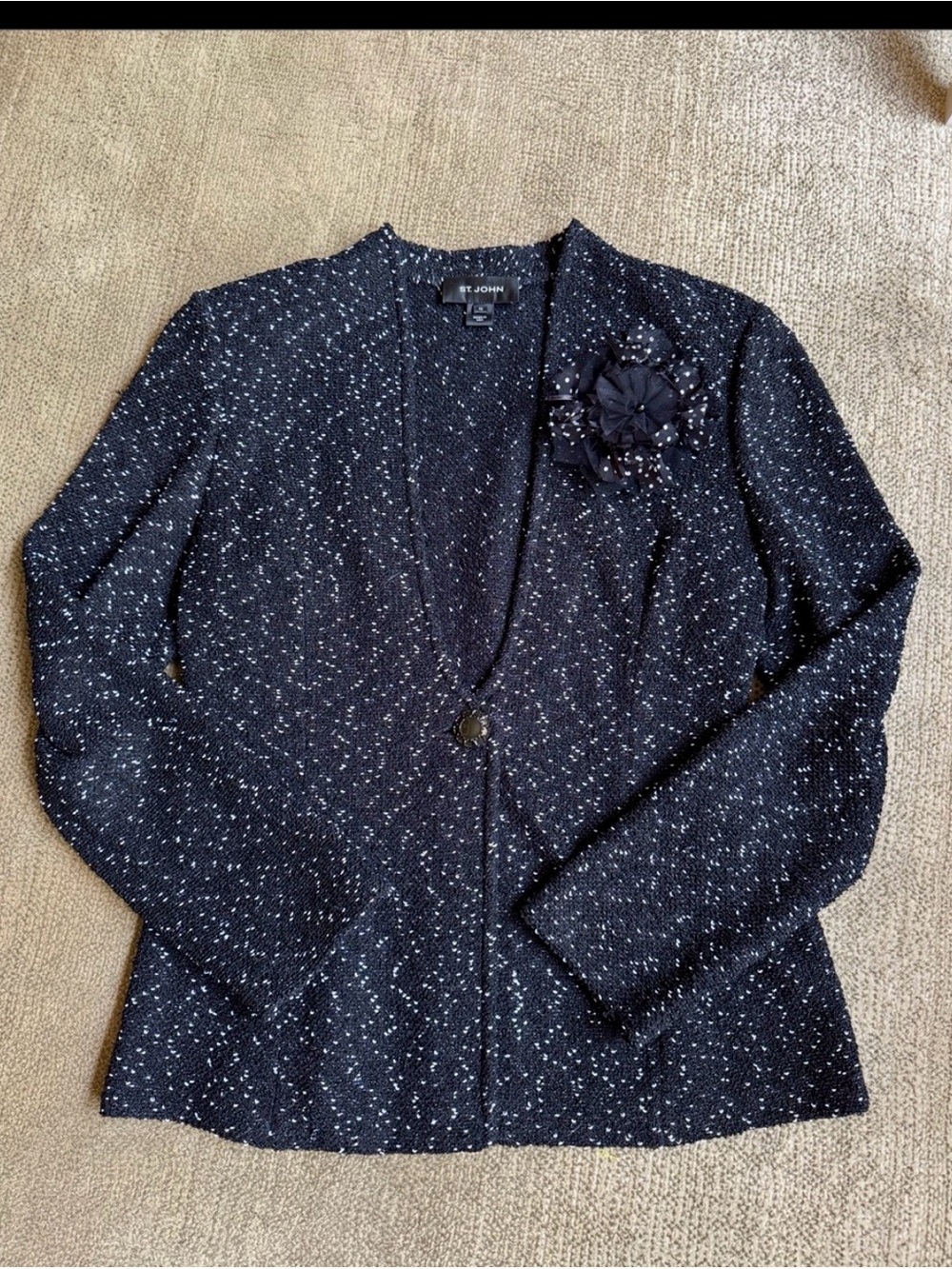 ST. JOHN -Sz12- Black Sparkle Bouclé Women's Blazer with Floral Brooch Vintage - Picture 4 of 14